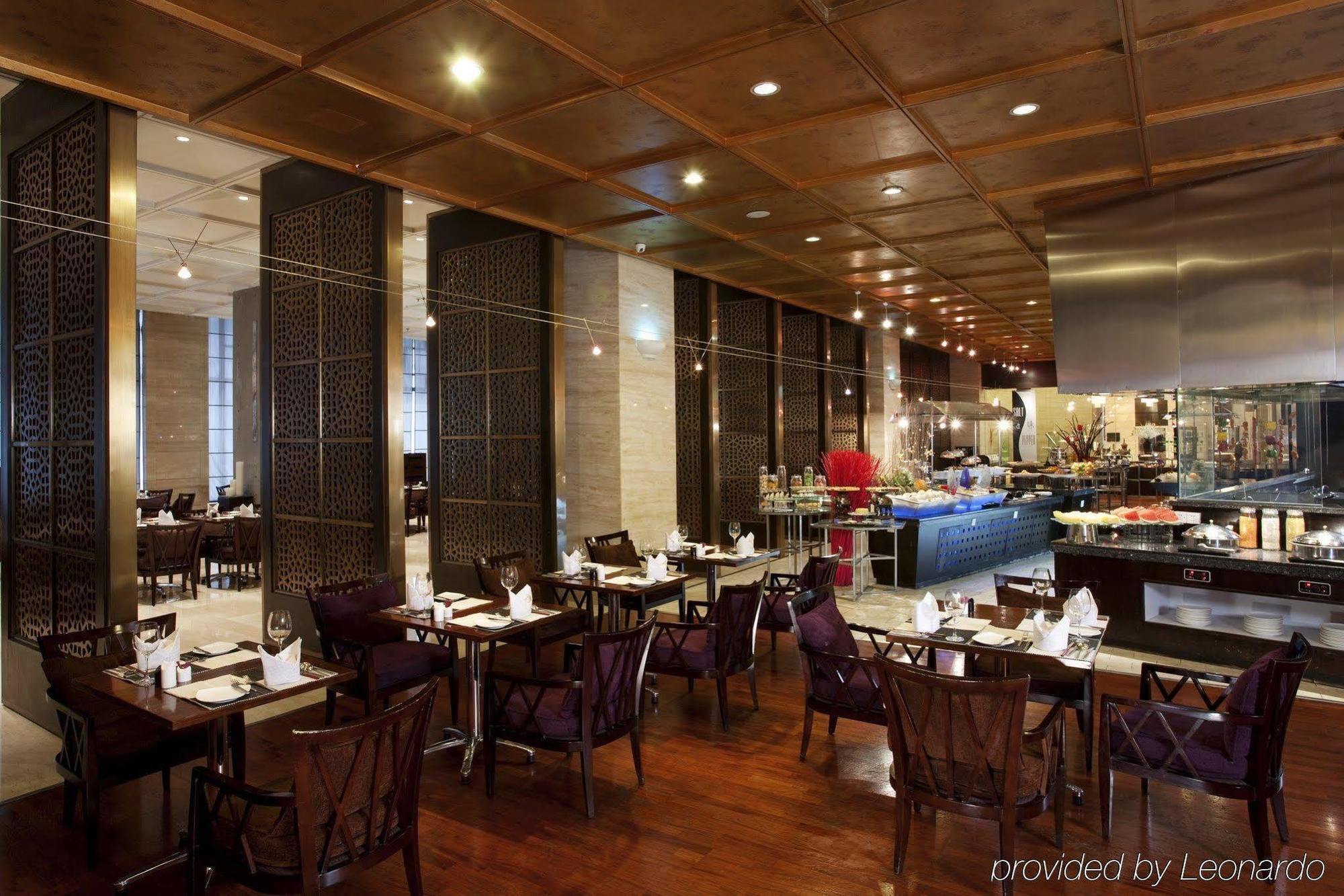 Holiday Inn Central Plaza Pekin Restoran fotoğraf