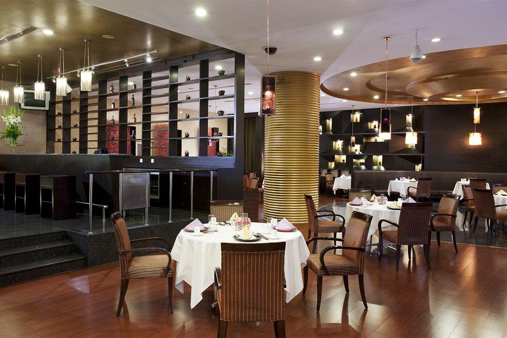 Holiday Inn Central Plaza Pekin Restoran fotoğraf